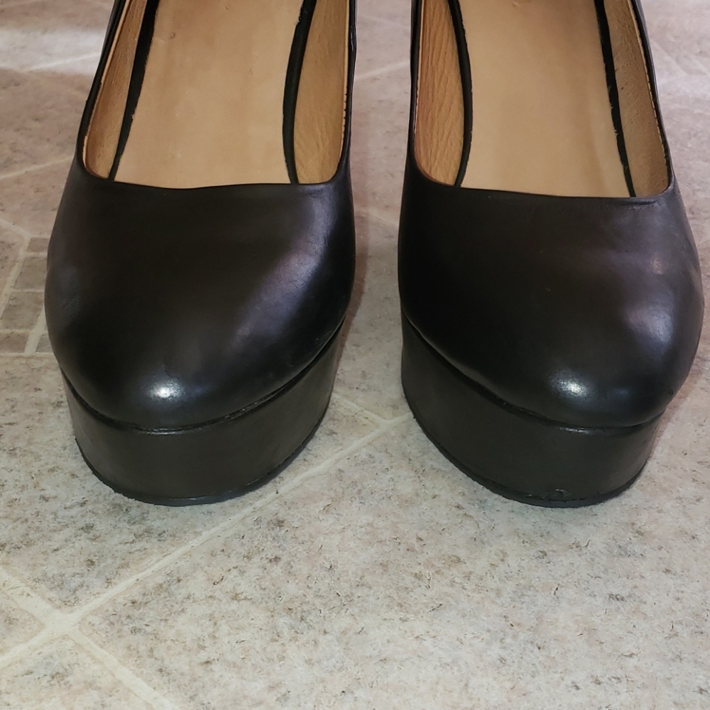 L.A.M.B. real leather wedge platform pumps. EUC SIZE 9.5 - Picture 5 of 10